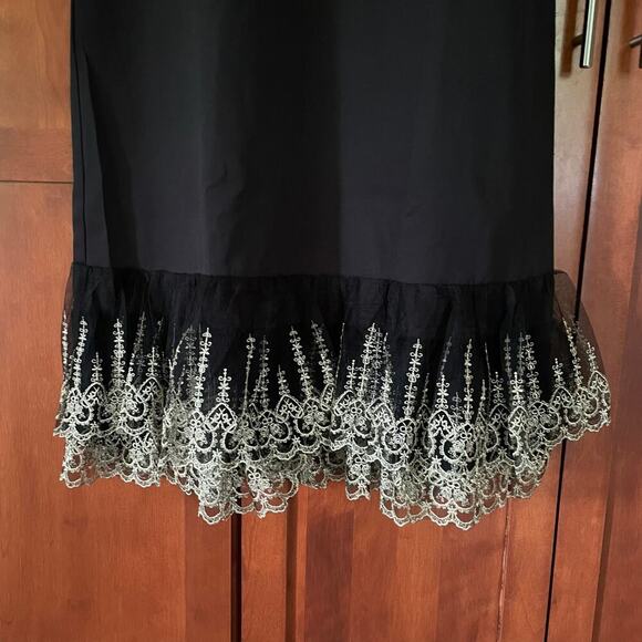 Pomander Place Black Lillith Dress Lace Maxi Size Small NEW - Picture 5 of 11